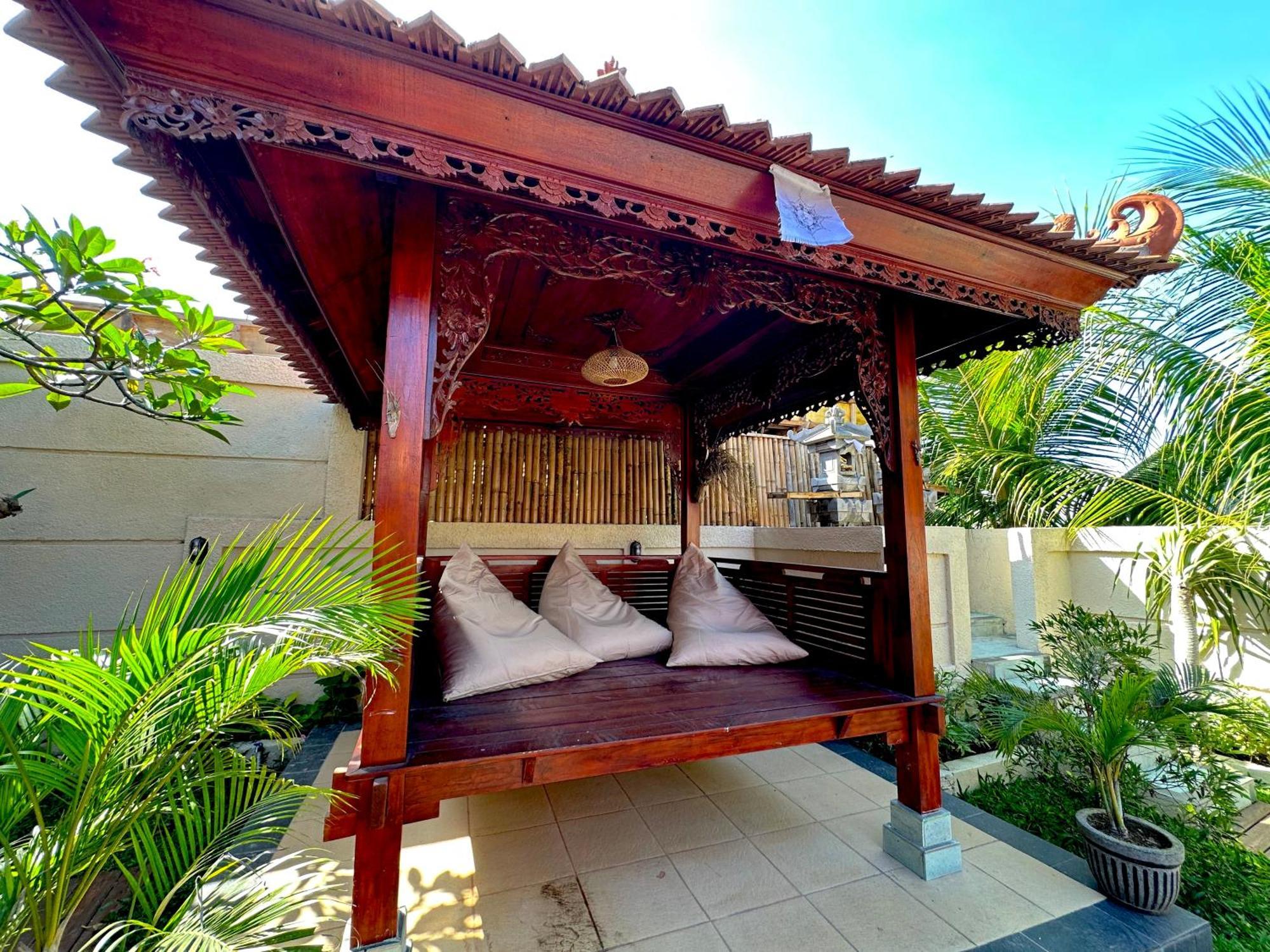Hotel Puri Melati Uluwatu Exterior foto